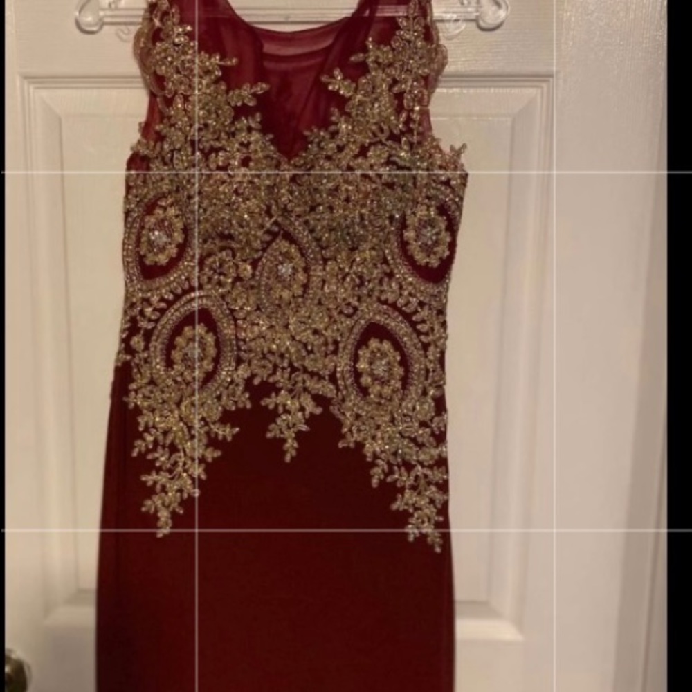 Juniors/Women’s Dress